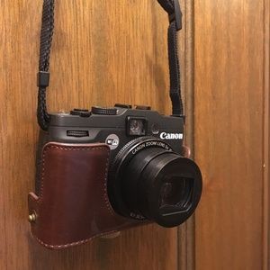 Digital Camera - Canon PowerShot G16 12.1 MP CMOS